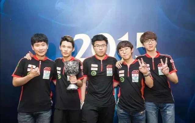 己的综合素 己的综合素